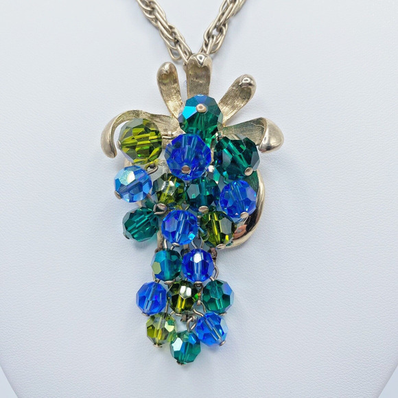 VTG Blue Green Grape Cluster Necklace Earring Set AB Glass Fruit Articulated MCM - Picture 3 of 12